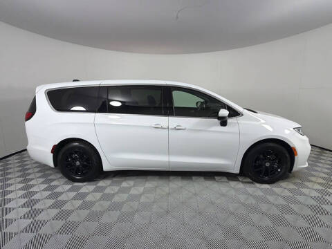 2023 Chrysler Pacifica Touring