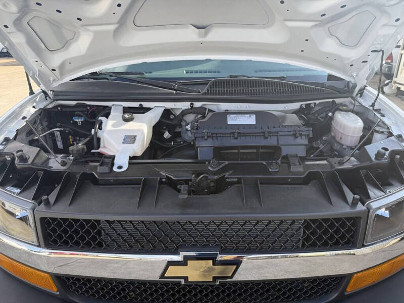 2023 Chevrolet Express 2500