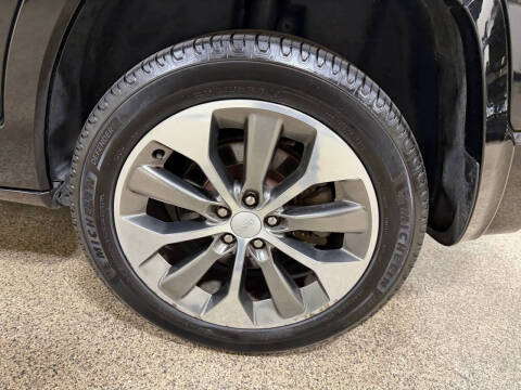 2019 Jeep Cherokee Overland