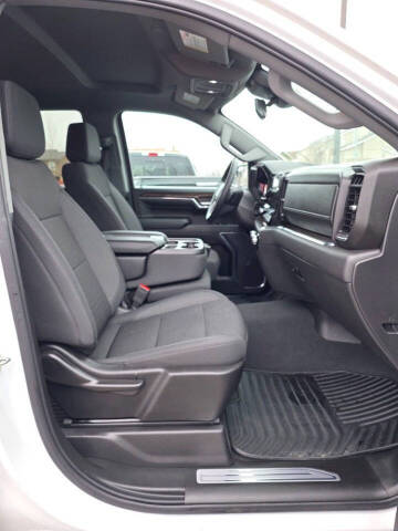 2024 GMC Sierra 1500 Elevation Standard