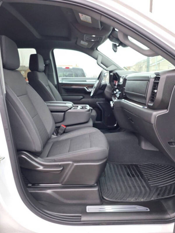 2024 GMC Sierra 1500 Elevation Standard