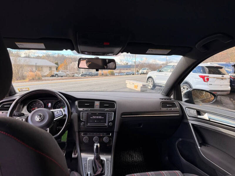 2017 Volkswagen Golf GTI S