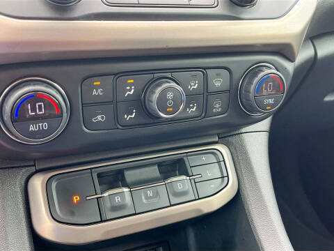 2022 GMC Acadia Denali