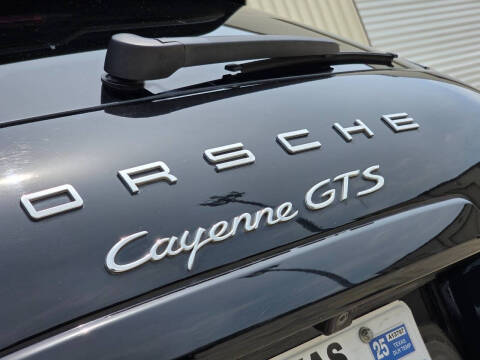 2014 Porsche Cayenne GTS