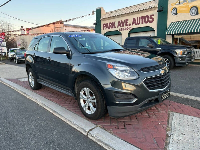 2017 Chevrolet Equinox LS's photo
