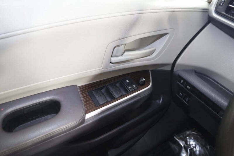 2021 Toyota Sienna LE 8-Passenger