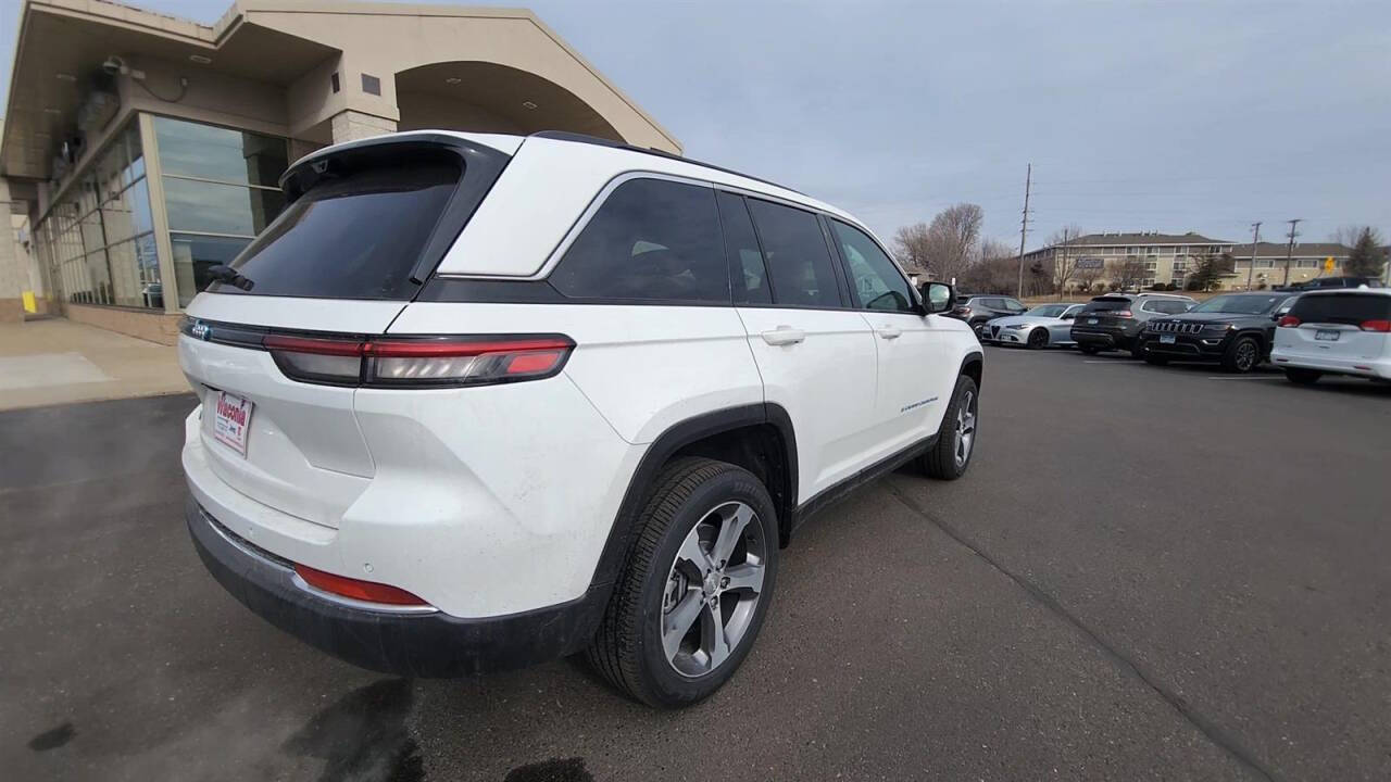 2024 Jeep Grand Cherokee for sale at Victoria Auto Sales in Victoria, MN