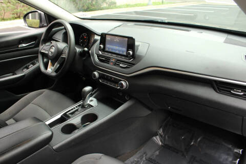 2022 Nissan Altima 2.5 S