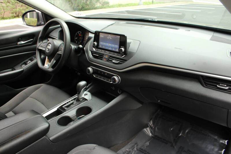 2022 Nissan Altima 2.5 S