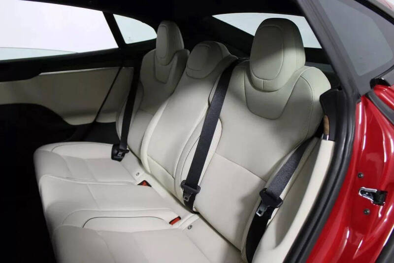 2021 Tesla Model S Plaid