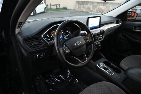 2022 Ford Escape Hybrid SE