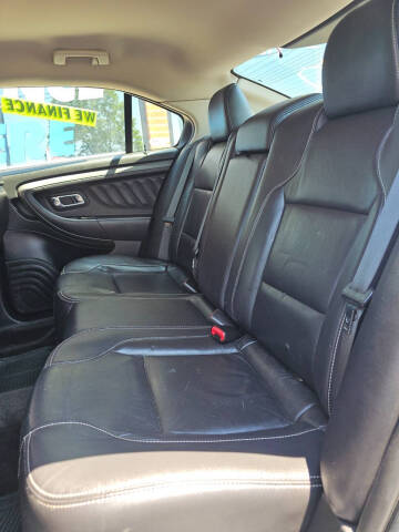 2011 Ford Taurus SEL