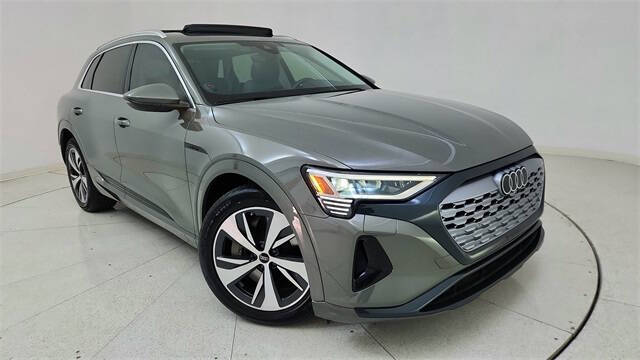 2024 Audi Q8 e-tron quattro Premium