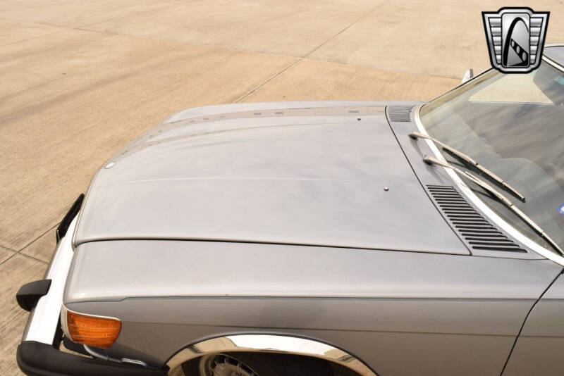 1982 Mercedes-Benz 380-Class 380 SL