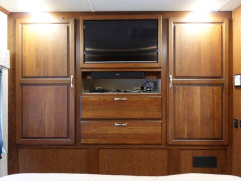 2018 Freightliner M2 106