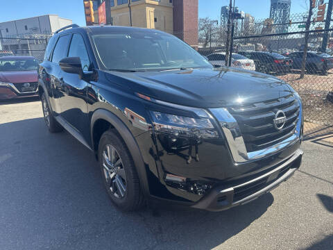 2025 Nissan Pathfinder for sale at TOP SHELF AUTOMOTIVE in Newark NJ