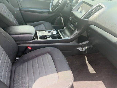 2020 Ford Edge SE
