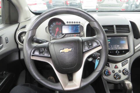 2016 Chevrolet Sonic LT Auto