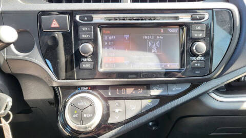 2016 Toyota Prius c Two