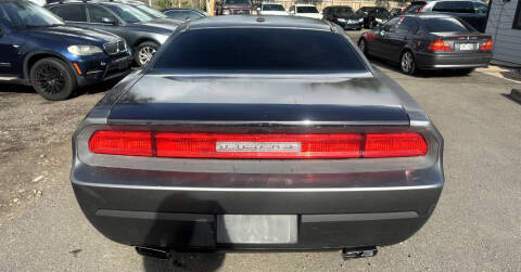 2012 Dodge Challenger SXT