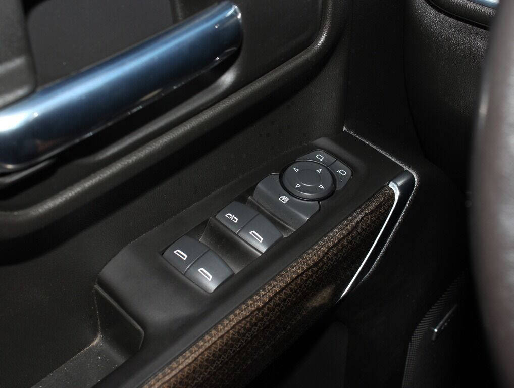 2021 Chevrolet Silverado 1500  - $46,995