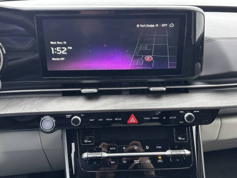 2024 Kia Carnival EX