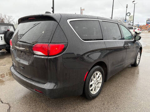2017 Chrysler Pacifica Touring