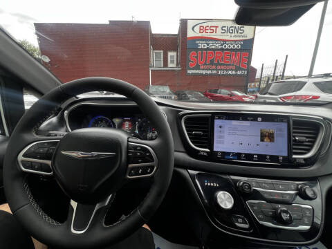 2026 Chrysler Pacifica Select