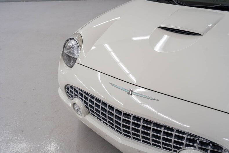2002 Ford Thunderbird Deluxe
