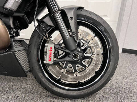 2012 Ducati Diavel Carbon Series