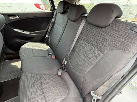 2015 Hyundai Accent GS