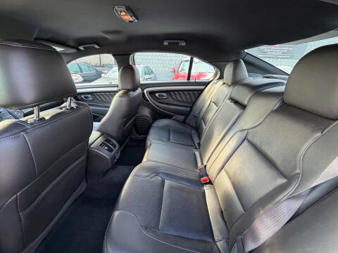 2017 Ford Taurus SEL