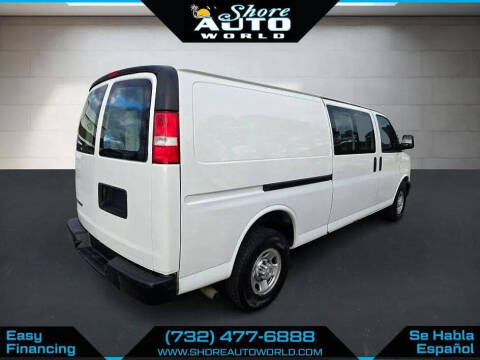 2022 Chevrolet Express 2500