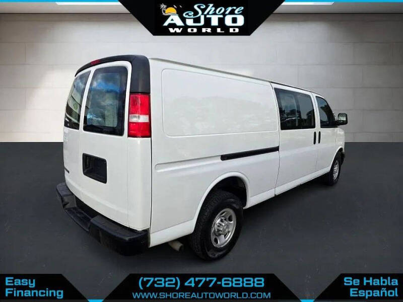 2022 Chevrolet Express 2500