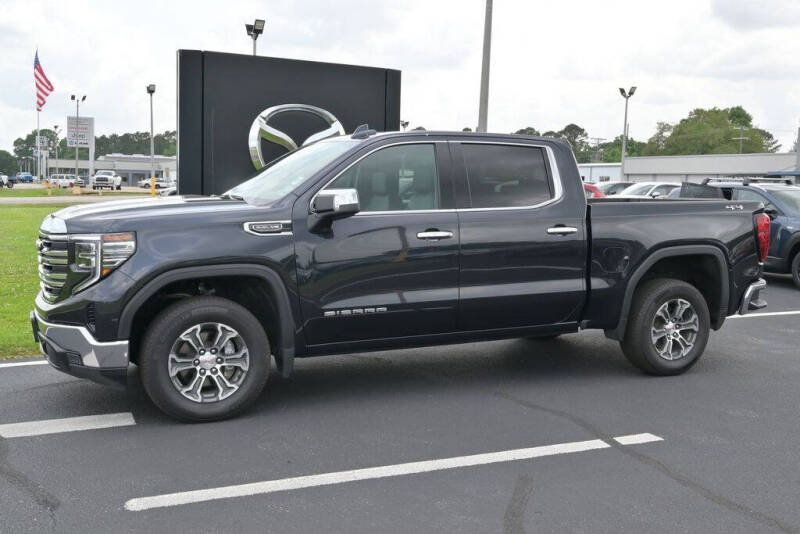 Used 2024 GMC Sierra 1500 SLT with VIN 1GTUUDED2RZ302911 for sale in Lafayette, LA