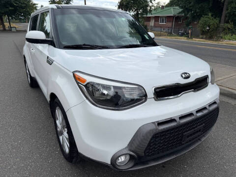 2015 Kia Soul +