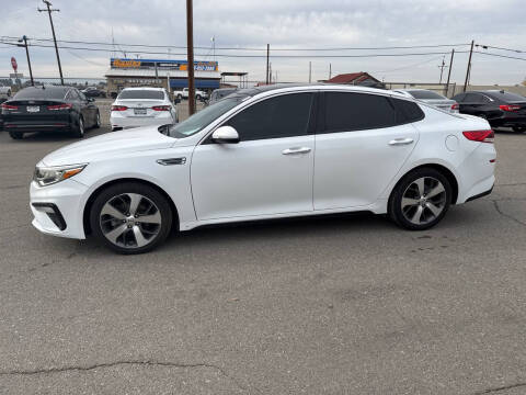 2019 Kia Optima for sale at First Choice Auto Sales in Bakersfield CA