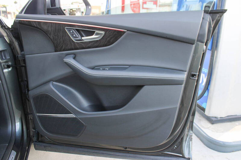 2021 Audi Q8 quattro Prestige 55 TFSI