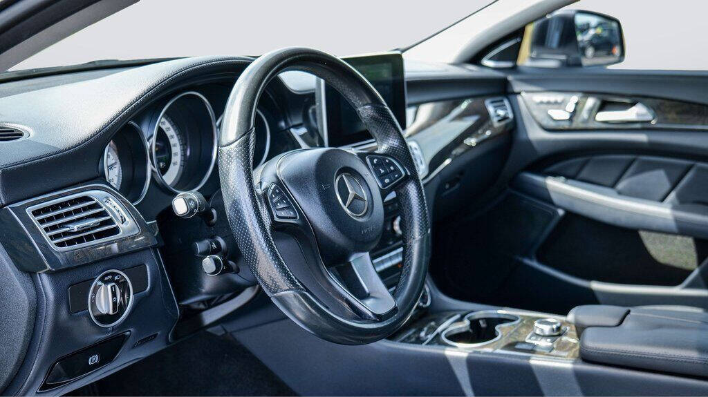 2016 Mercedes-Benz CLS for sale at Auto Destination in Puyallup, WA