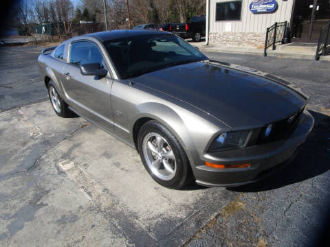 2005 Ford Mustang GT Deluxe