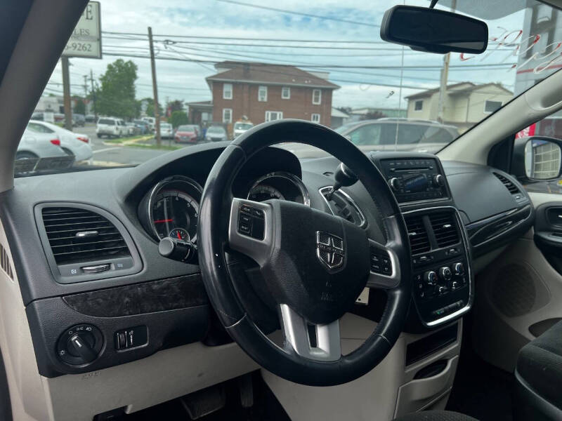 2015 Dodge Grand Caravan SE