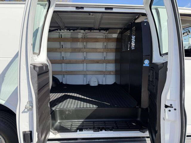 2024 Chevrolet Express 2500