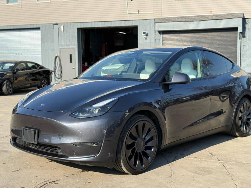 2025 Tesla Model Y Performance