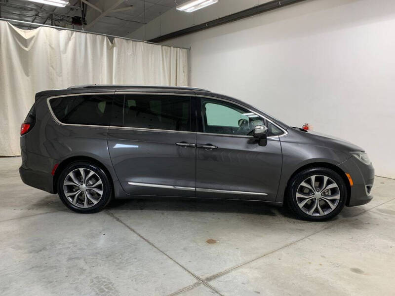 2017 Chrysler Pacifica Limited