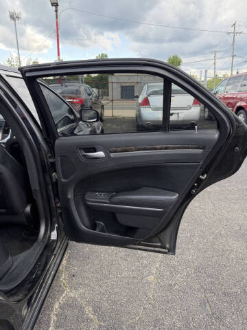 2012 Chrysler 300 C