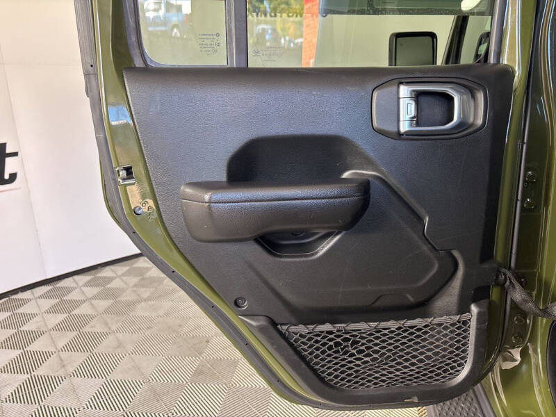 2021 Jeep Gladiator Sport