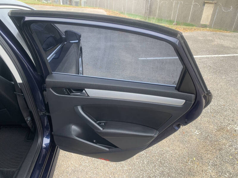 2013 Volkswagen Passat SE PZEV