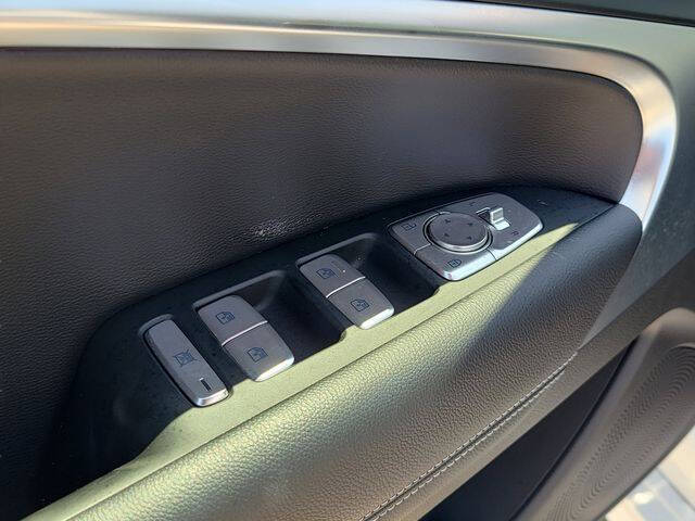 2026 Genesis G70 2.5T Standard
