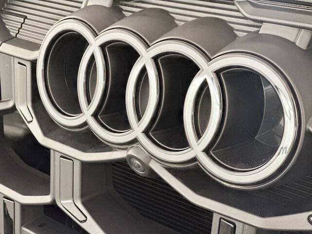 2025 Audi SQ7 4.0T quattro Premium Plus