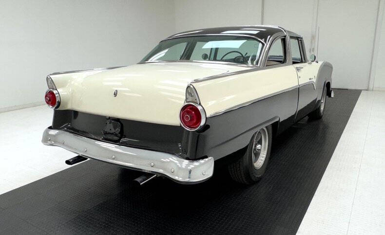 1955 Ford Fairlane